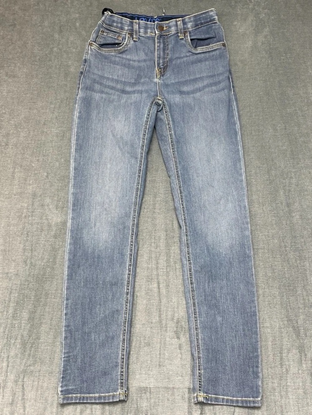 Levi's Women's Skinny Jeans in Light Wash Blue